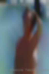 I'm someone females nude who enjoys receiving near Columbia..